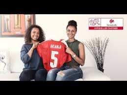 Find out everything about manuel akanji. Manuel Akanji Filmportrat Swiss Life Youtube