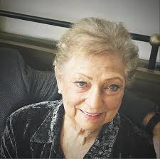 Here's a list of 15 Perennials That Will Bloom Multiple Times a year or  have a really long-blooming period! 🌺