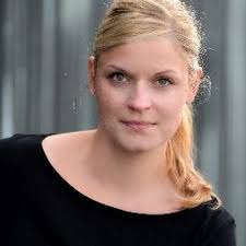 Dr Anna Jamieson (@AnnaFranJam)