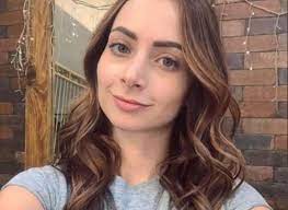 Horas después de colgar su último vídeo en su cuenta de twitter, la youtuber mexicana yoseline hoffman, conocida como yosstop, ha sido detenida en su domicilio por agentes de la fiscalía general de justicia de la ciudad. U Sc9kjdwd428m
