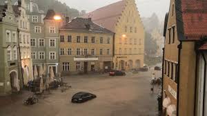 Augsburg 21°c bamberg 27°c berchtesgaden 18°c großer arber 14°c lindau 20°c münchen 20°c nürnberg 25°c passau 23°c regensburg 22°c weiden 23°c würzburg 27°c Landshut Altstadt Steht Nach Unwetter Unter Wasser Bayern Sz De