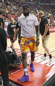 Lebron James In The Nike Air Zoom Generation Nba Fashion Lebron James Lakers Shorts