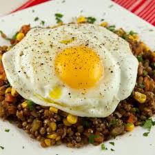 Braised Lentils Topped With An Olive Oil Fried Egg Delicious Healthy Recipes Lentils Lentil Dishes