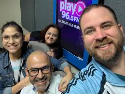 Ya tempranito haciendo promo para la sangría masiva de la fundación Rayito  de esperanza y los niños pacientes de cáncer de PR ... 96.5fm !!!