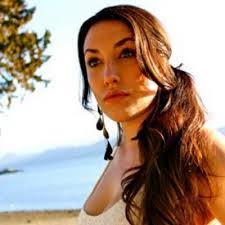 Natasha Grant's Instagram, Twitter & Facebook