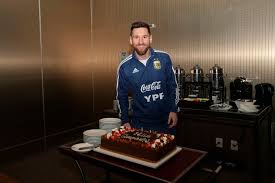 Messi messages is a web experience that leverages deepfake technology to enable fans from all over the world to generate their own personalised video lays: Copa America Lionel Messi Frente Al Ultimo Cumpleanos De Seleccion Y El Regalo Pendiente La Nacion