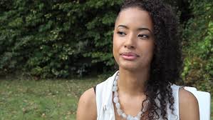 In a large bowl, add the flour, baking powder, sugar, oil, egg, milk and vanilla. Inspirational Ayesha Jones Talks About Her Life With Scoliosis Daily Mail Online