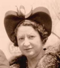 Carroll Family History: Last Name Origin & Meaning