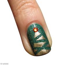 Dessins de noel en couleur. Diy Nail Art Sapin De Noel Idees Conseils Et Tuto Noel