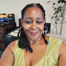 This little girl is very adorable and super cute. She is extremely lucky to  have her grandpa in her life. Credit: camifrobabe