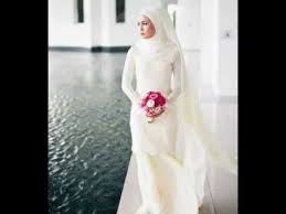 9 arti mimpi melihat orang orang memakai baju hitam mimpi adalah peristiwa alam bawah sadar yang biasa di alami saat kita tertidur. Arti Mimpi Memakai Baju Putih Menurut Islam