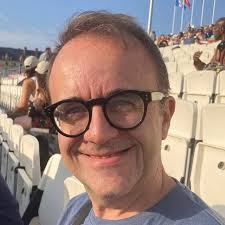 9hdesHalles #Sirat en tête des démarrages avec 56 entrées suivi de  #downtonabbey3 avec 33 entrées. Le documentaire #Kingofkings, présenté par  sa réalisatrice est 3e avec 31 entrées. Cumul de 311 entrées inférieur