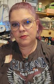 Can anyone help me contact Alisha Please?