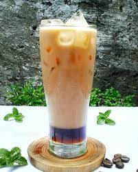 Ini nih, ada 3 resep kopi panas ala cafe yang bisa dibuat sendiri di rumah. 15 Resep Minuman Ala Kafe Enak Dan Gampang Dibuat Sendiri