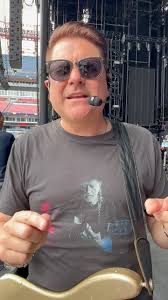 Can’t wait to hit the stage tonight at #CMAFest! See you soon, Nissan  Stadium!!! CMA