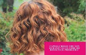 In tante mi avete chiesto come sistemo il mio nuovo taglio corto.in effetti è un po' piu' difficile rispetto ai capelli lunghi, ma in questo. Capelli Mossi Che Non Durano Ecco Come Ho Risolto Il Problema