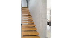 Roomstone Exklusives Aus Sichtbeton Freitragende Kragstufentreppe Kragarmtreppe Betontreppe Abfallboxen Container Bri Kragarmtreppe Betontreppe Treppe