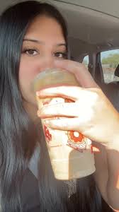 Arely Fuentes 🌺 (@arelyf_05)