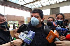 Además de actor, el popular cusumbo, él mismo se identificaba así en la redes sociales, fue grabó otro par de producciones para caracol que aún no han salido al aire, se trata de manual para ninjas y los medallistas (serie basada sobre algunos de los campeones olímpicos de colombia). Muere Actor De La Serie Lala S Spa Recordado Por El Personaje De Cusumbo Vanguardia Com