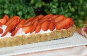 Una torta fredda, senza panna e senza yogurt come deve essere una vera cheesecake!volendo potete aggiungere un po di marmellata di fragole sopra per fare la. Cheesecake Allo Yogurt E Fragole Senza Panna Le Ricette Di Francesca