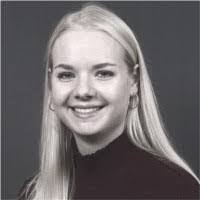 Amy Wilfert's Instagram, Twitter & Facebook