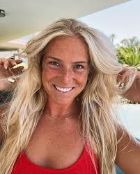 Beth Anne's Instagram, Twitter & Facebook