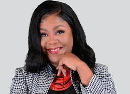 Dana Malcolm's Instagram, Twitter & Facebook