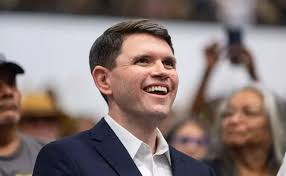 Ziggy Played Guitar... TONIGHT