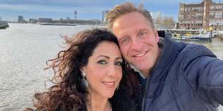 De rekenkamer stelde vast dat minister hugo de jonge meer dan vijf miljard op zijn begroting niet kon verantwoorden. In Deze Auto Trotseert Minister Hugo De Jonge De Wegen Man Man