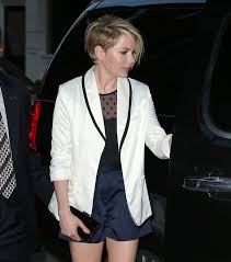 See more ideas about michelle williams pixie, michelle williams, short hair styles. Michelle Williams New Shaven Haircut Hello