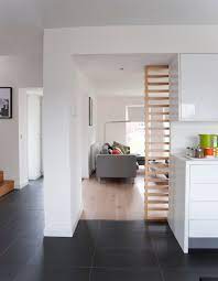 ubergang fliesen zu parkett in offenen bereichen fliesen wohnzimmer speisezimmereinrichtung haus fliesen