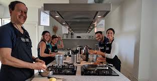 Contact taller de cocina on messenger. Cursos Y Talleres De Cocina En Sevilla Para Espanoles Y Extranjeros