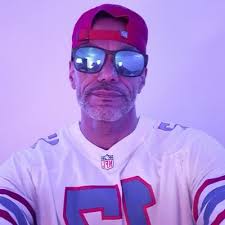 𝕊𝕥𝕖𝕧𝕚𝕖 Styles (@StevieJohnson13)