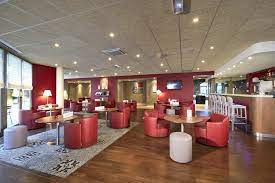 Günstig gelegene hotels sind z. Campanile Lyon Centre Gare Part Dieu Official Website 3 Star Hotel Restaurant