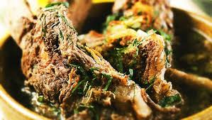 Coto makassar ini memiliki rasa yang begitu enak dan lezat, serta kuahnya gurih. Resep Masakan Sop Konro Khas Makassar
