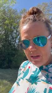 Amber Windle's Instagram, Twitter & Facebook