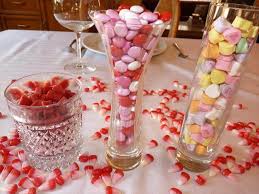 Pieces (and in this case, bunches) of fresh fruit placed under glass or gathered in a bowl makes a lovely centerpiece for a dinner or holiday party. Valentine S Day Dinner Party Decoration Ideas Novocom Top