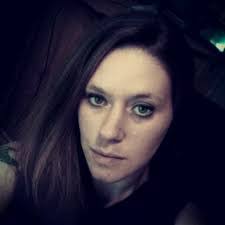 Kristen Lessard's Instagram, Twitter & Facebook