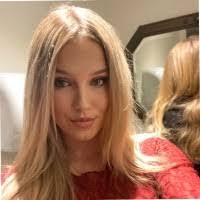 Bella Burns's Instagram, Twitter & Facebook