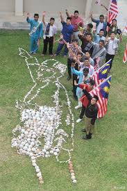 Keluasan kawasannya adalah 4.80 hektar (11.87 ekar). Bernama A Twitter Guru Dan Pelajar Smk Bandar Baru Putra Guna 3 024 Tempurung Kelapa Hasilkan Jalur Gemilang Menara Klcc Menara Kl Imej Tunku Abdul Rahman Https T Co Zdxq4xir5q