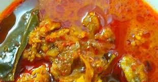 Mereka membersihkan daging itu daripada urat. Resepi Asam Pedas Daging Tetel Terbaik