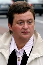 Doctor left uterus exposed after caesarean