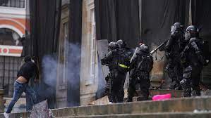 Según las personas que se encontraban en el ¡colombia hoy no tiene garantías para ejercer el derecho a la protesta, se desmorona el. Uhe6hkpb04v5zm