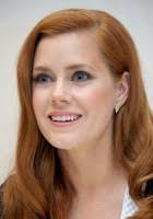 The woman in the window (2021 film) a netflix film based on the novel directed by joe wright, with a screenplay by tracy letts and starring amy adams, gary oldman, anthony mackie, fred hechinger, wyatt russell, brian tyree henry, jennifer jason leigh, and julianne moore is set to be released on may 14, 2021. Kobieta W Oknie 2021 Filmweb