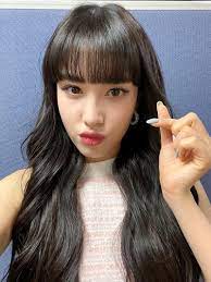 Stayc 스테이씨 자윤 바비인형 아니야 진심. V Live