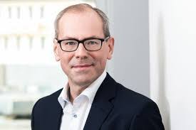 Eric Rathburn's Instagram, Twitter & Facebook