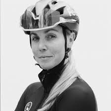 TFW you've gotten 9 hours of sleep and you get to play bikes with your  bestie @kateplusfate and you're eating 🦈 gummies and you're about to spend  4+ hours