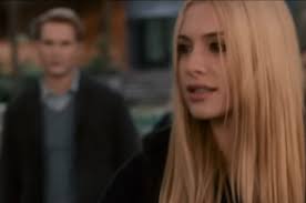 Okay so what if, for some reason, Bella's shield power didn't work with  Kate and she just got freaking zapped into space for this scene. Awkward...