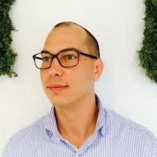 Five questions to : Roderik Mos