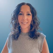 Margo Ross's Instagram, Twitter & Facebook